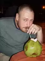 I dont really like coco gelado (cold coconut water) but Päivi wanted to have this photo