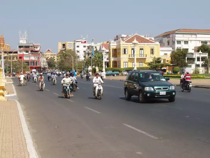 Traffic is moderate and Buddhist (respectful) in Phnom Penh