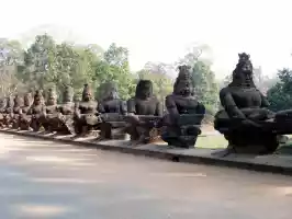 Guardians in the South Gate