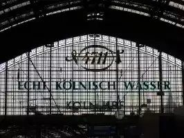 Leau de cologne aka Köllninvesi advertisement at Köln railway station Leau de cologne aka Köllninvesi advertisement at Köln railway station