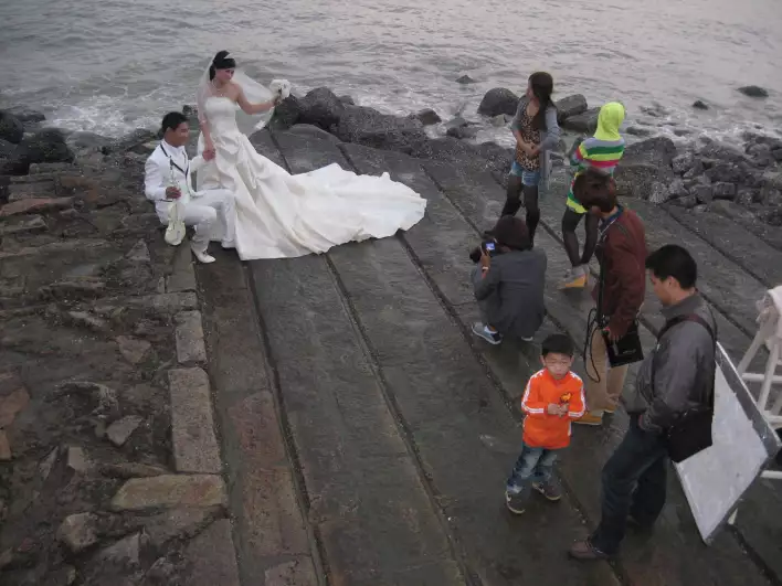 Serious wedding photo shooting in Xiamen