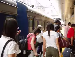 T-train - Everybody rushes to get out