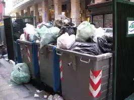 Napoli garbage problem got solved by the new mayor