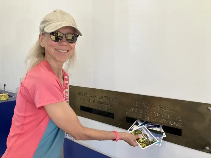 Society Islands, Bora Bora mailing postcards