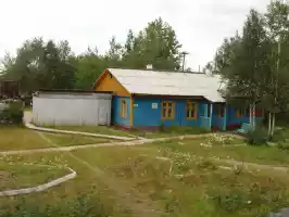 One house in a somewhat better condition, Konda