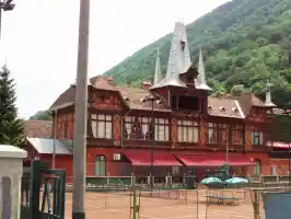 Elegant tennis club