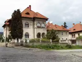 So many beautiful old houses in