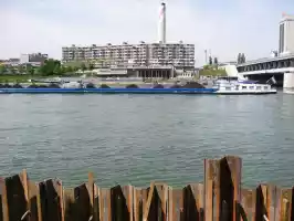 Rhein is in effective use unlike its French counterpart La Loire