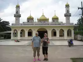 Mosque and two non-muslims