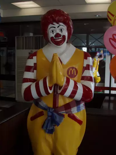 Even Yankee Ronald shows respect in Thailand