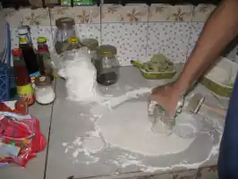 Cutting pelmeni