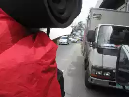 Walking among the Manila traffic