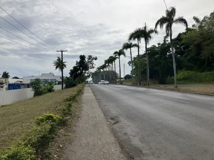 Walking is allowed and possible